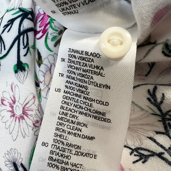 Women’s H&M Button Down Long Sleeve Blouse with Floral Print + Front Poc… - Picture 7 of 10